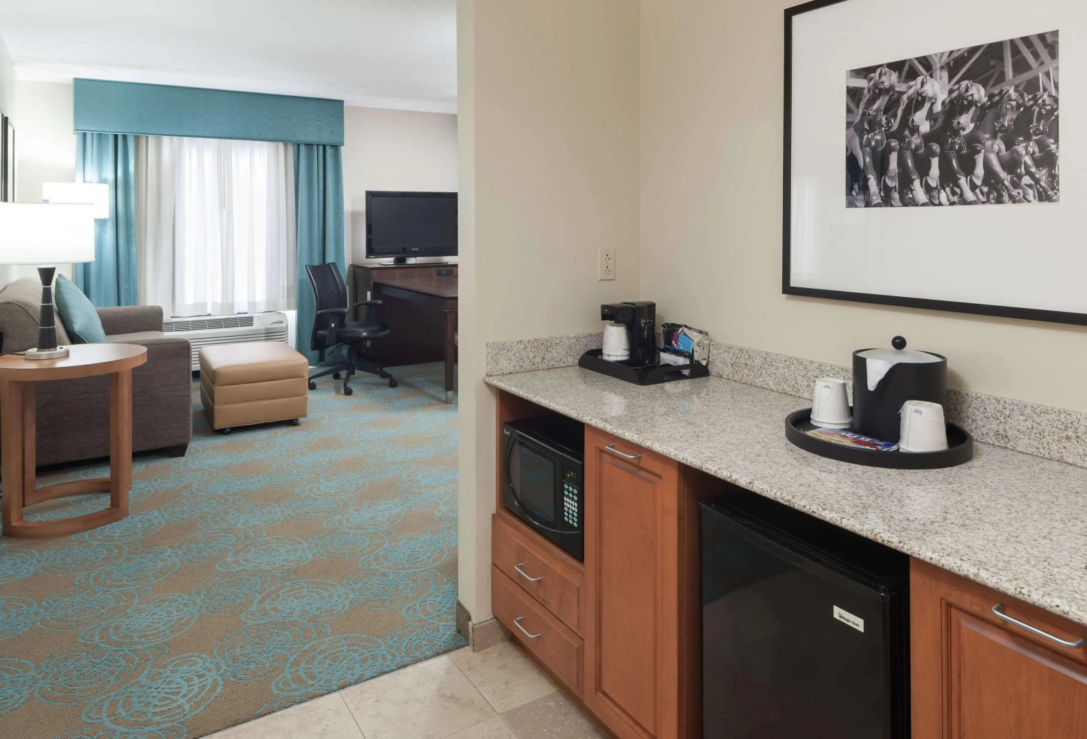 Hampton Inn & Suites St. Louis at Forest Park