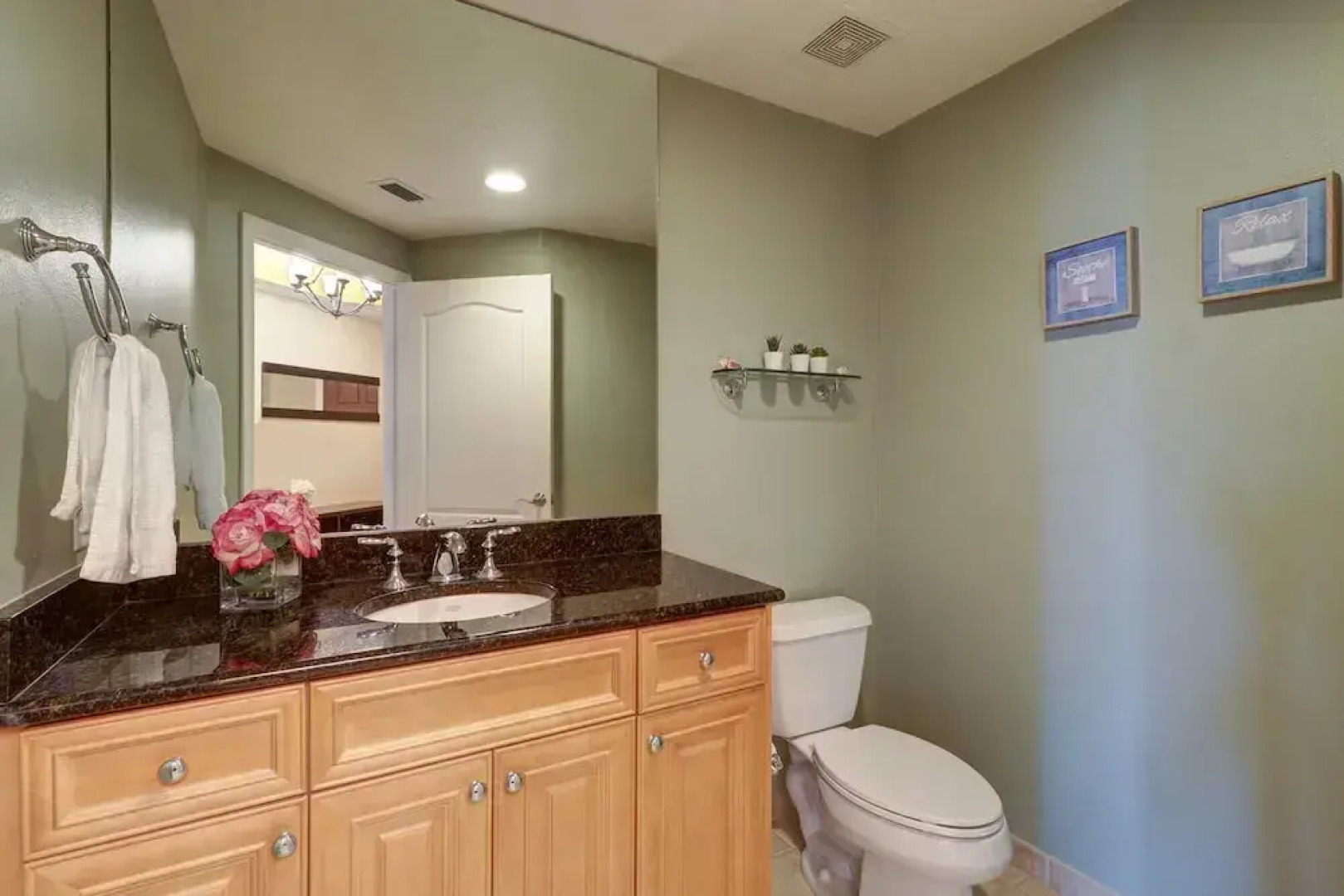 Stunning Beach Front 3 Bd Apartment @ Clearwater Belle Harbor 401