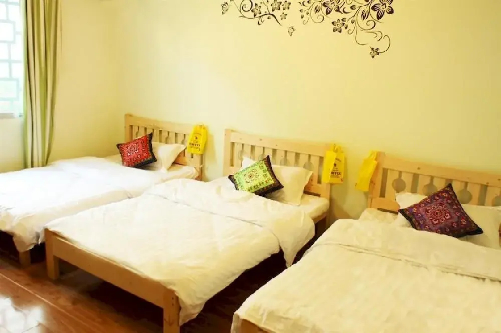 Deng Ba Lugu Lake Youth Hostel