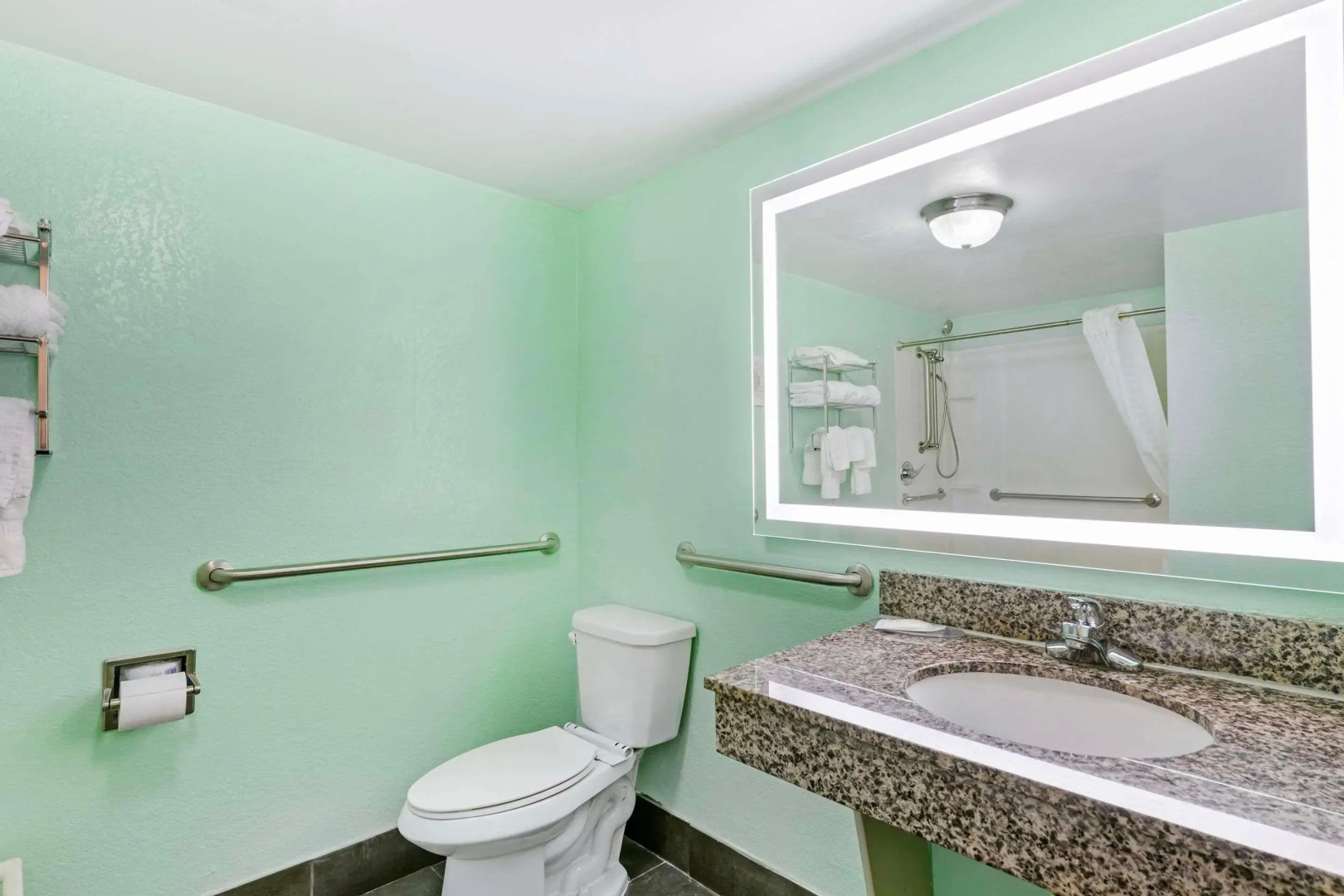 Clarion Inn Des Moines Airport