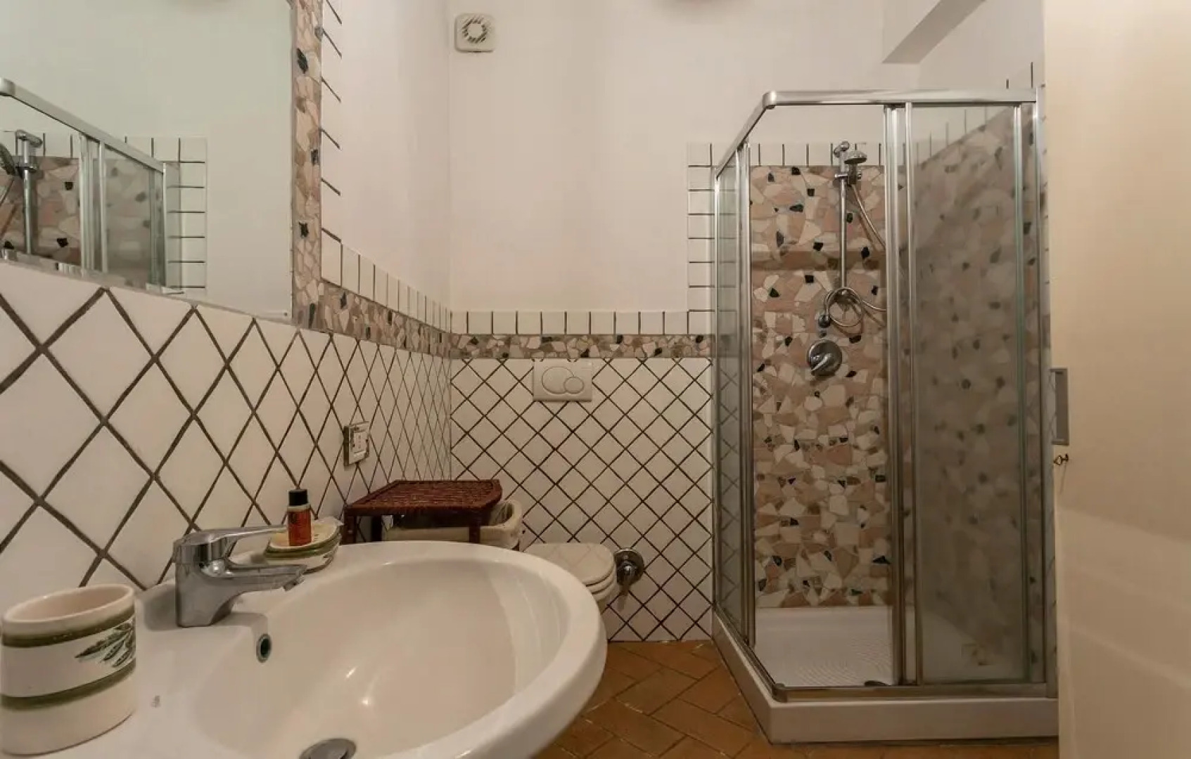 Nice Home in Bassano Romano With 4 Bedrooms, Outdoor Swimming Pool and Swimming Pool