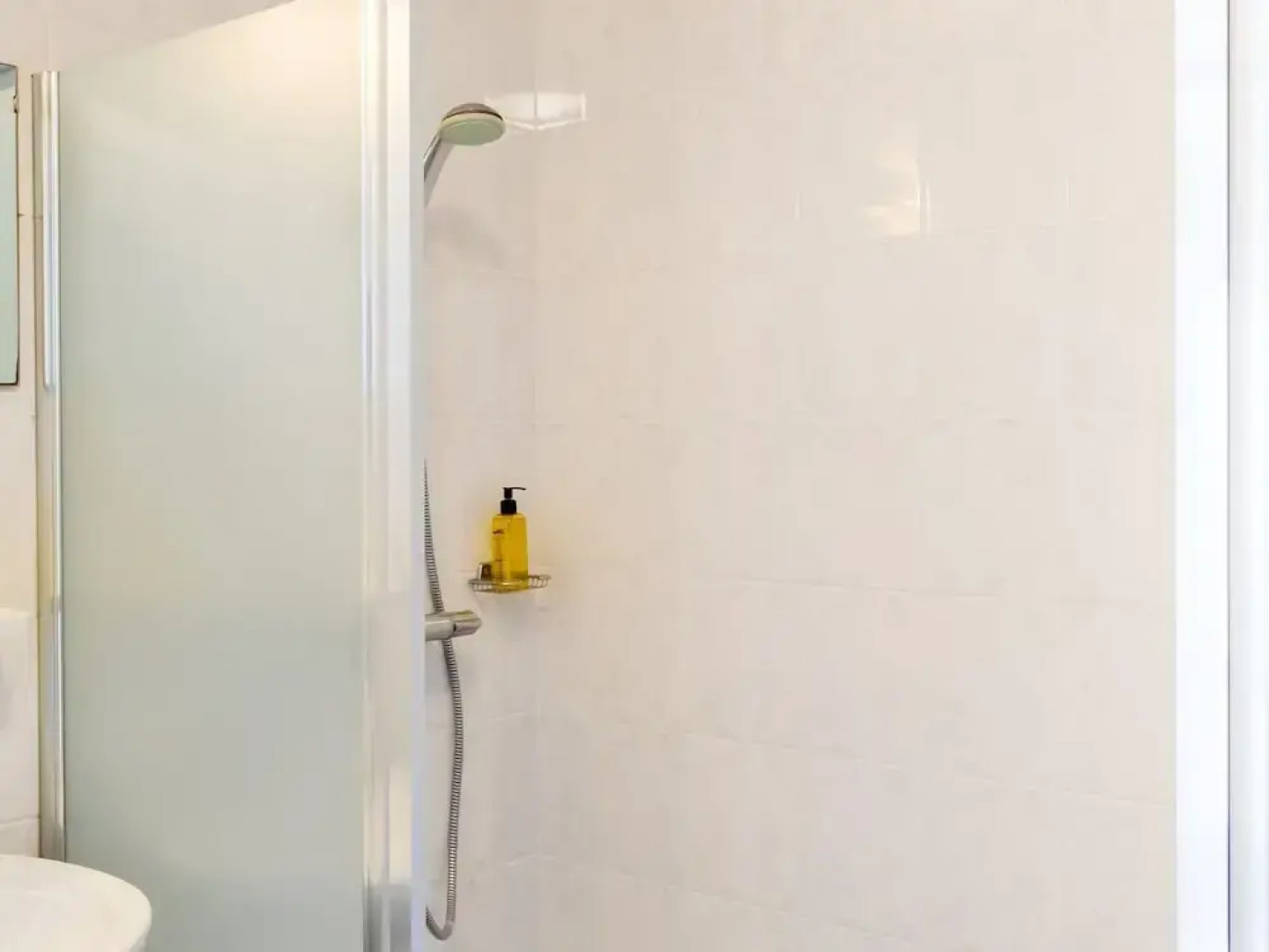 Spacious Bungalow with Dishwasher near Hunebedcentrum