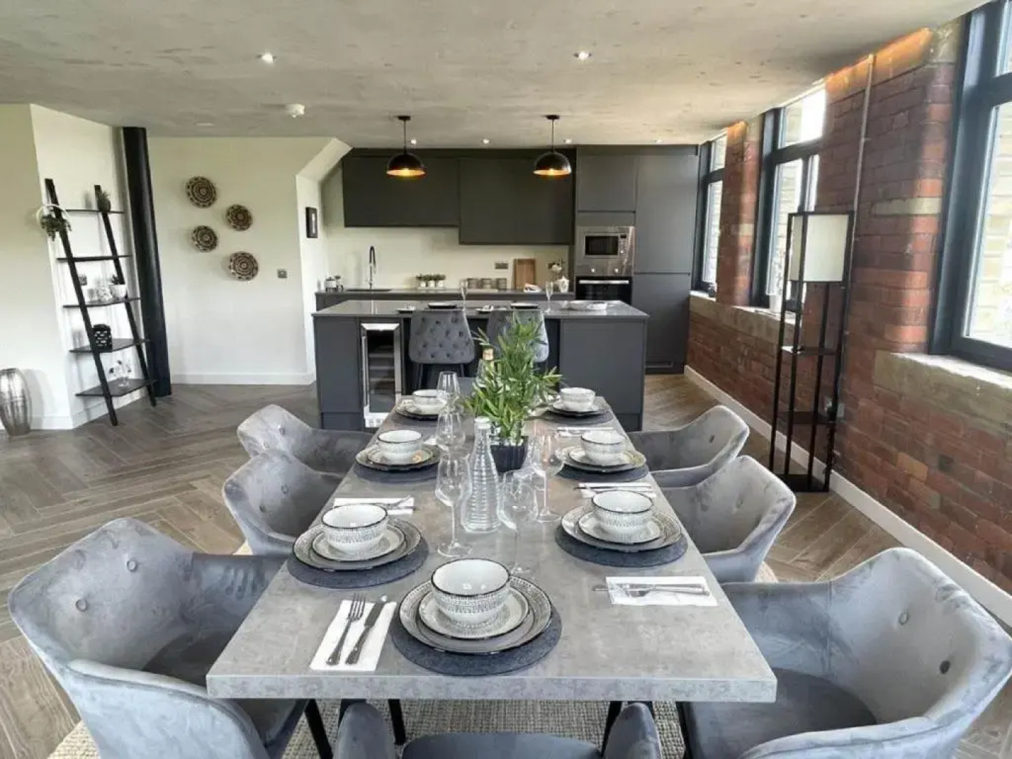 Luxury 4 Bedroom Apartment