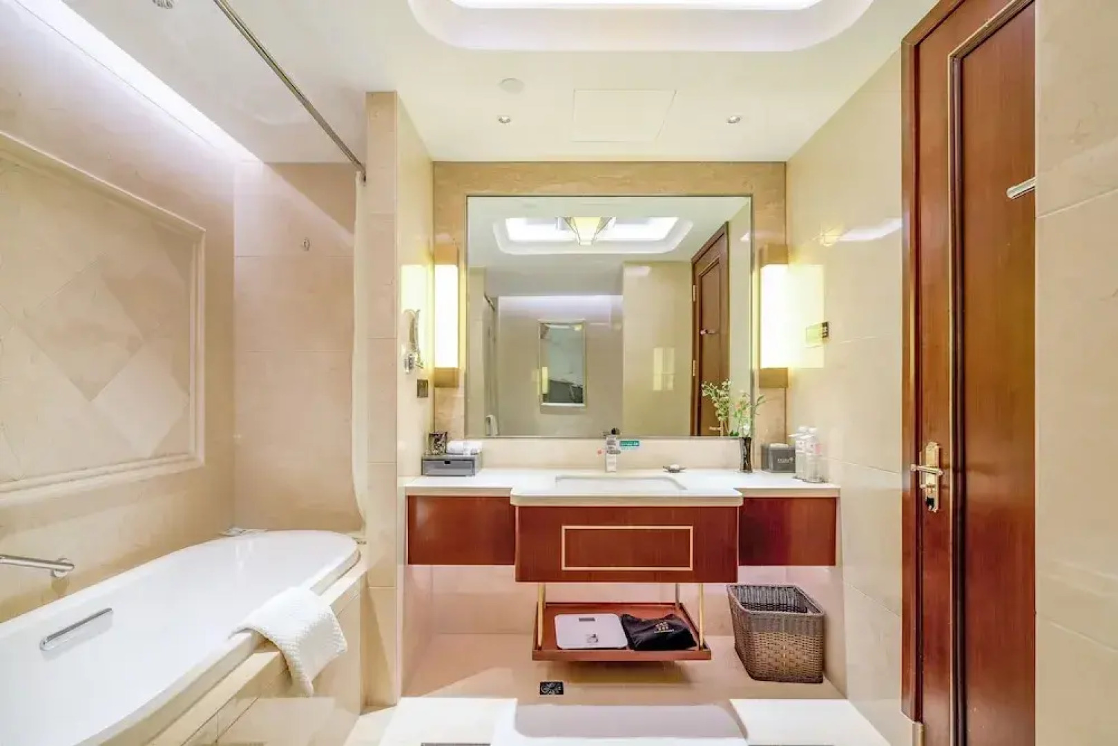 The Farrington Hotel - Building B