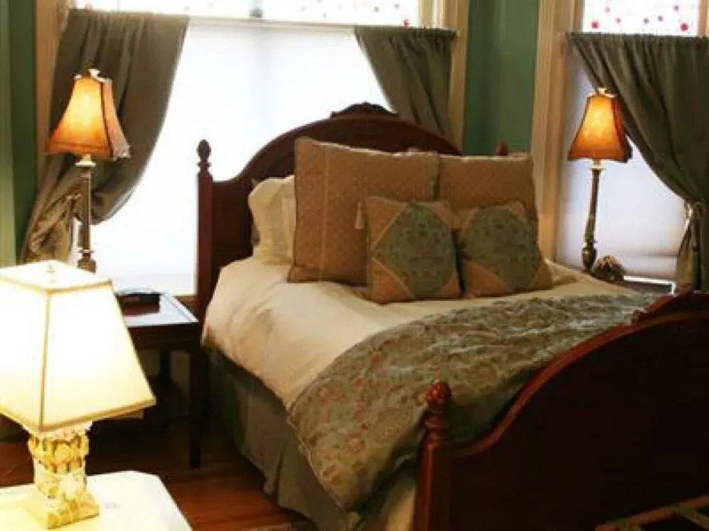 M&M Victorian Bed and Breakfast