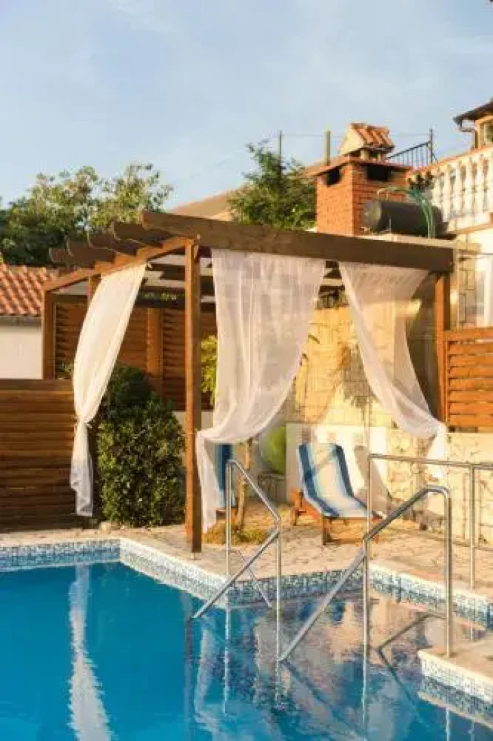 Rustic Apartment Mariva