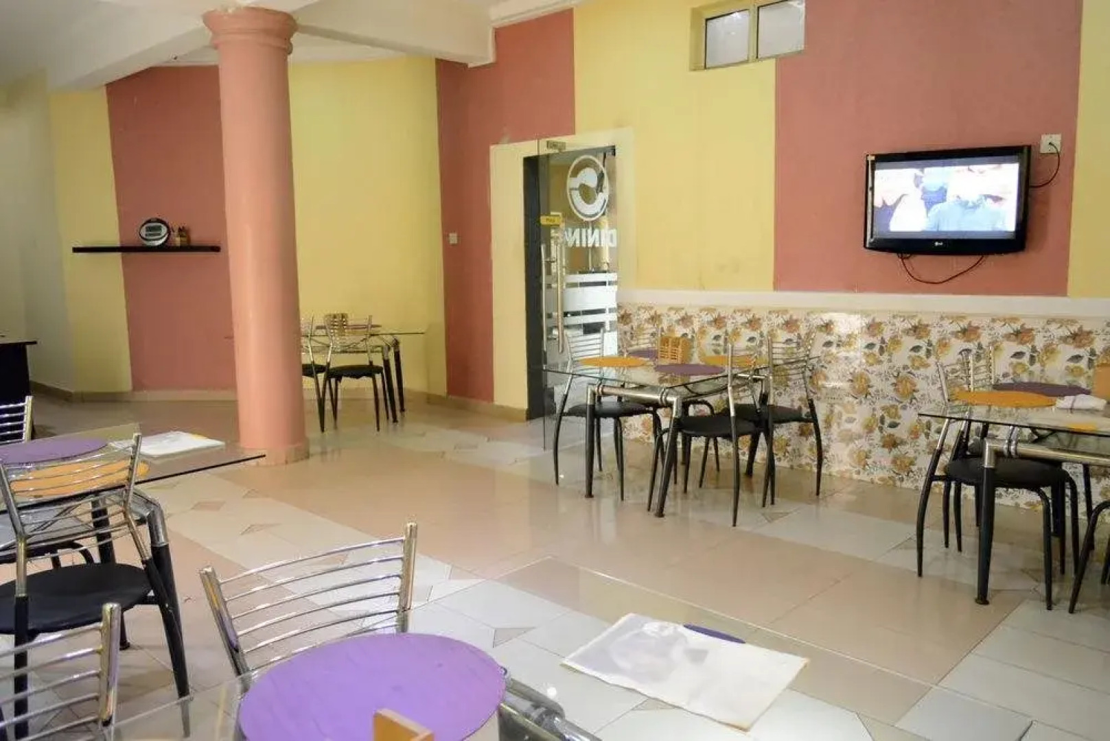 Golphins Suites and Hotels