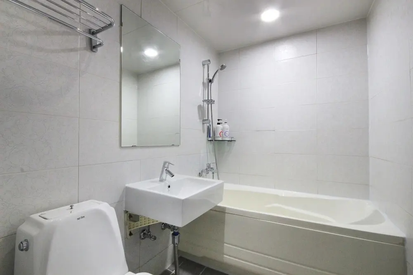 Yeongju Case Business Hotel