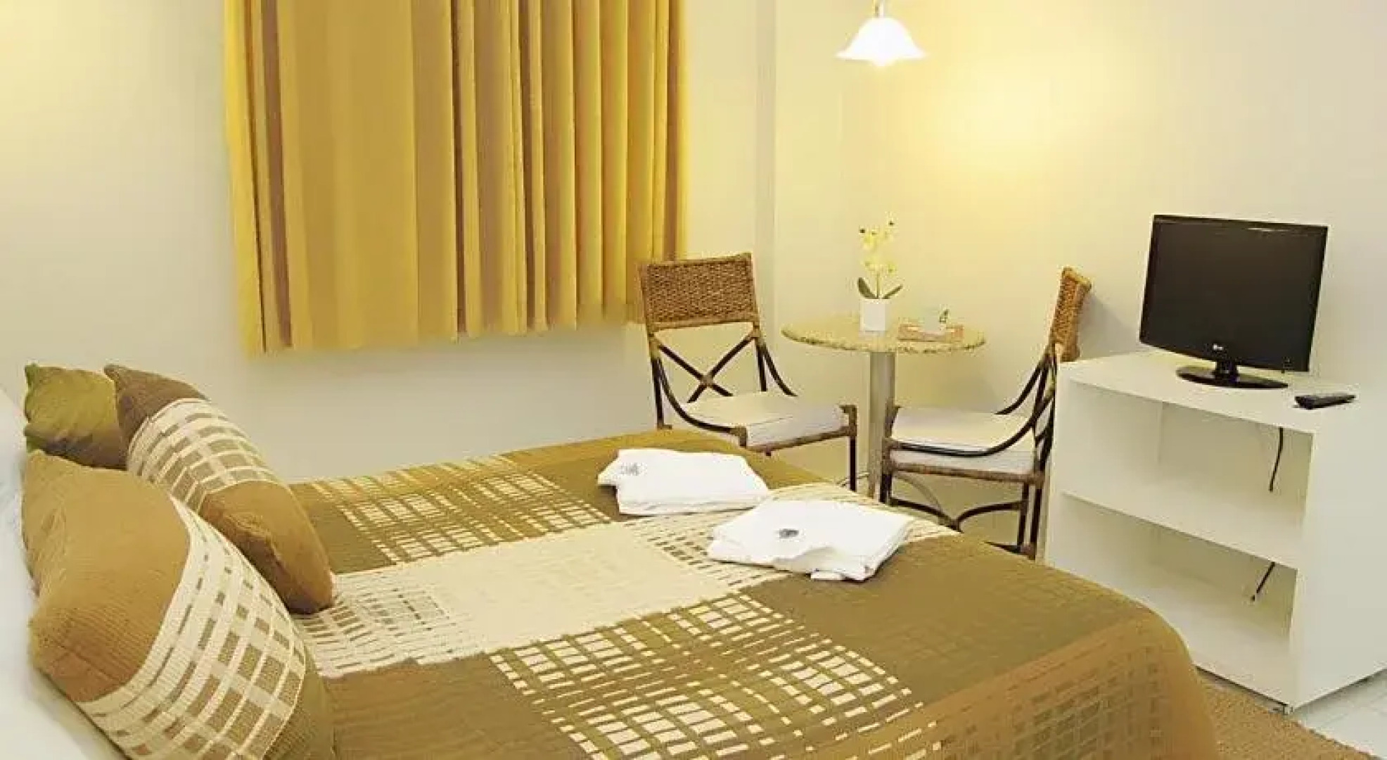 Tarik Fontes Plaza Hotel