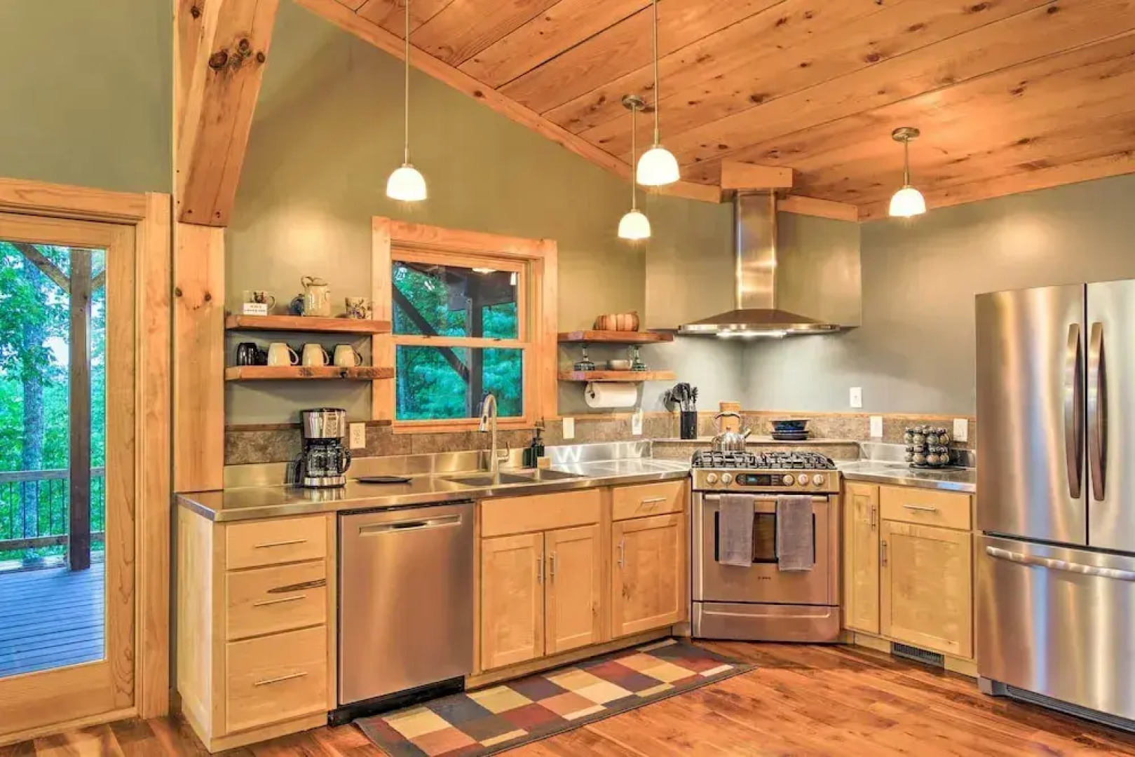 Peaceful Stony Point Getaway w/ Hot Tub & Views!