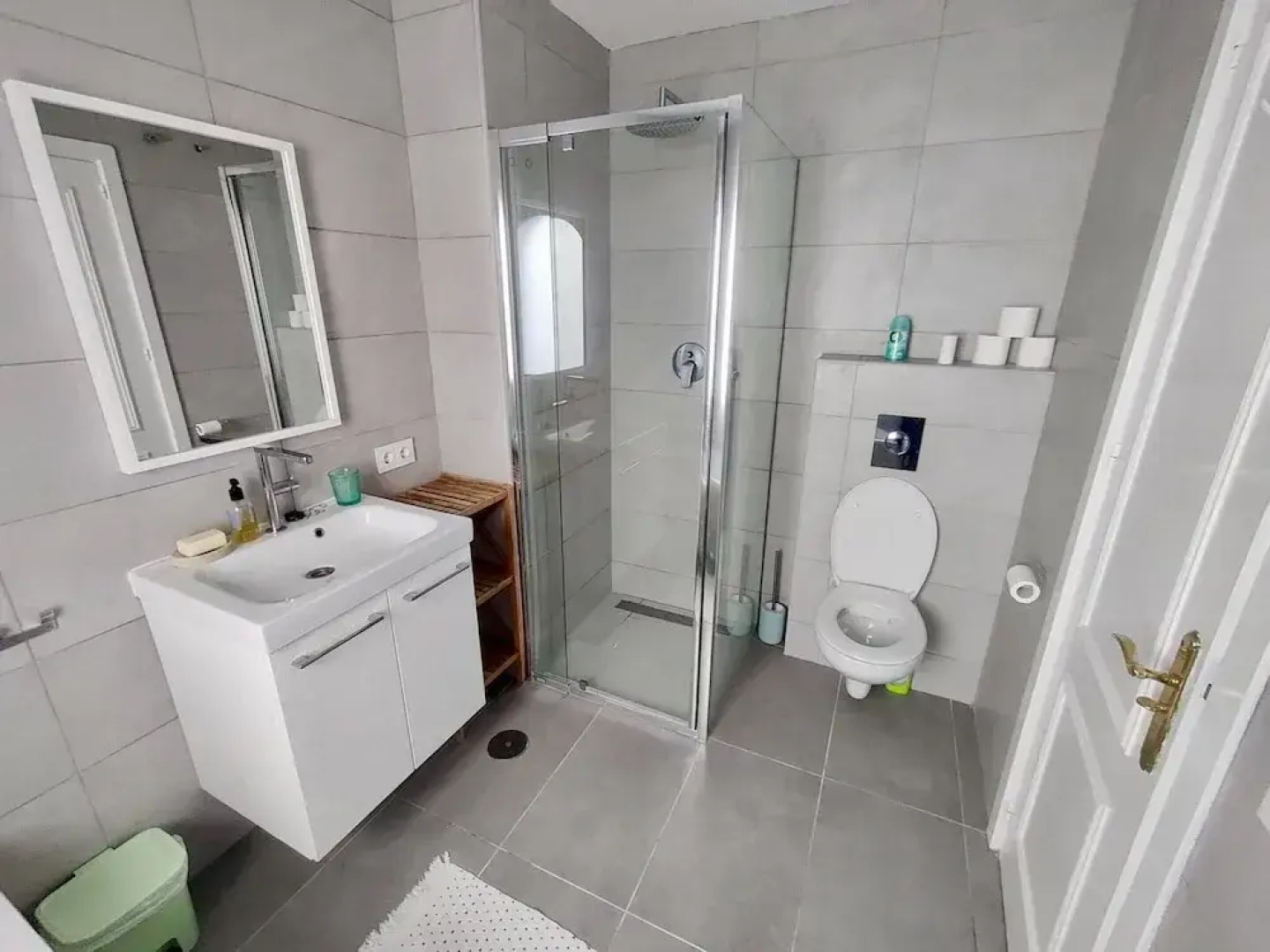 Relaxed Retreat With Pool