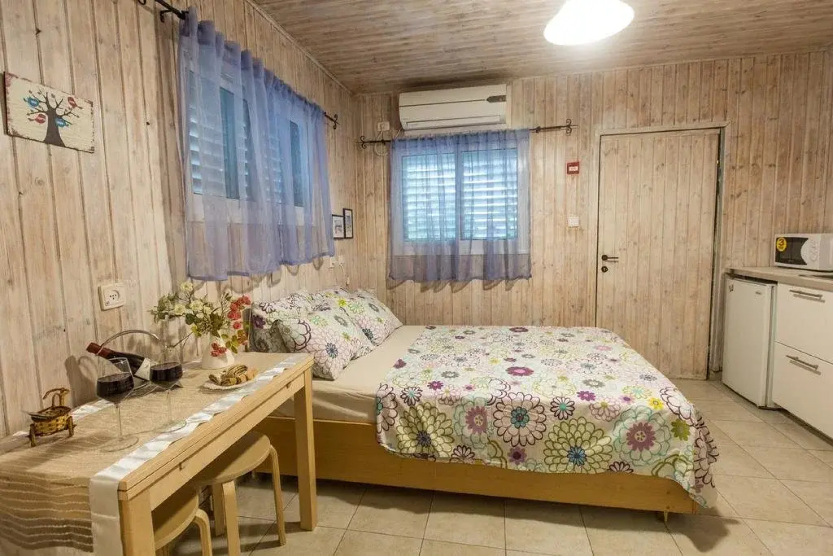 Leyad Hashmura Lodging