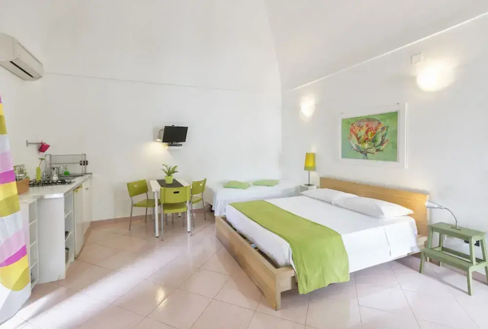 Gioia 13 Apartments & Rooms