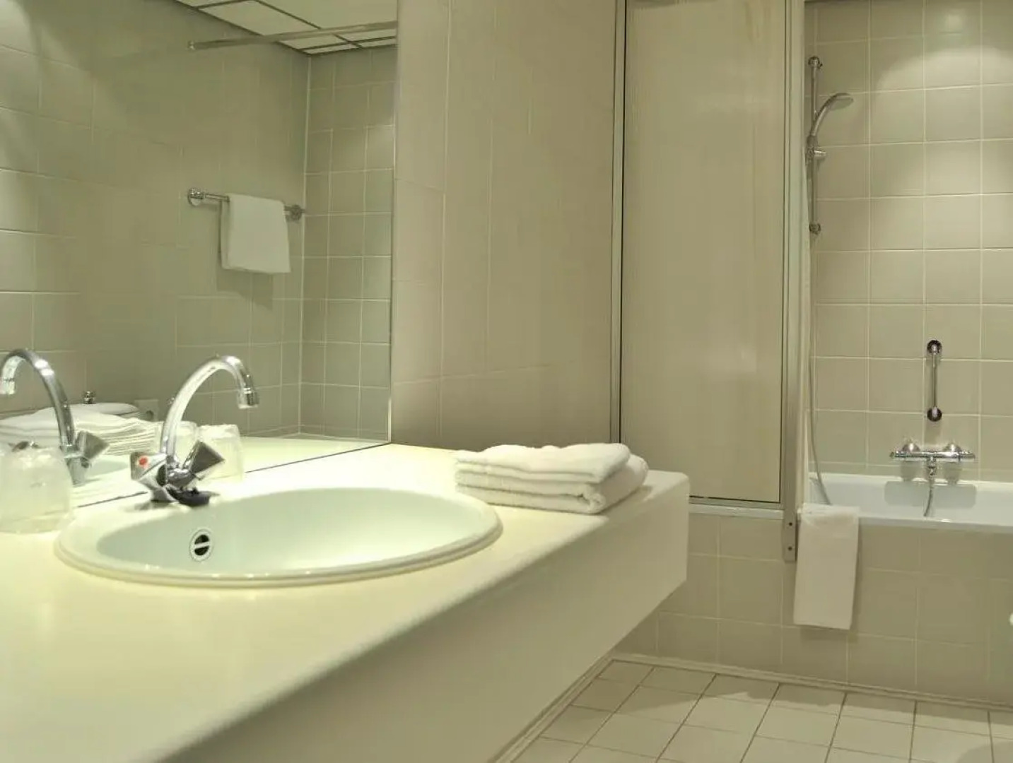 Golden Tulip LEscaut