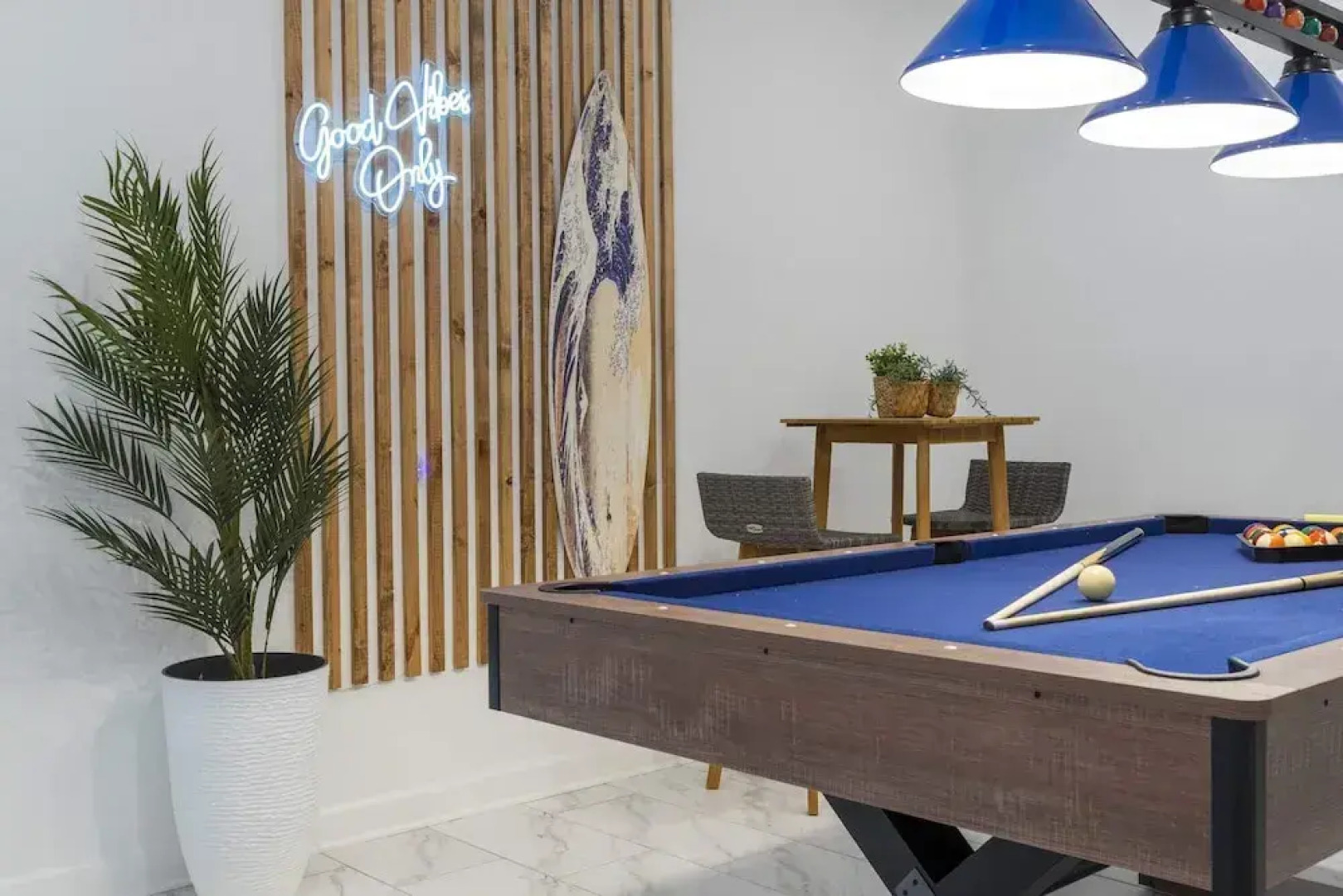 Gorgeous 8B 7BA Melbournbeach w Pool Dock Beach