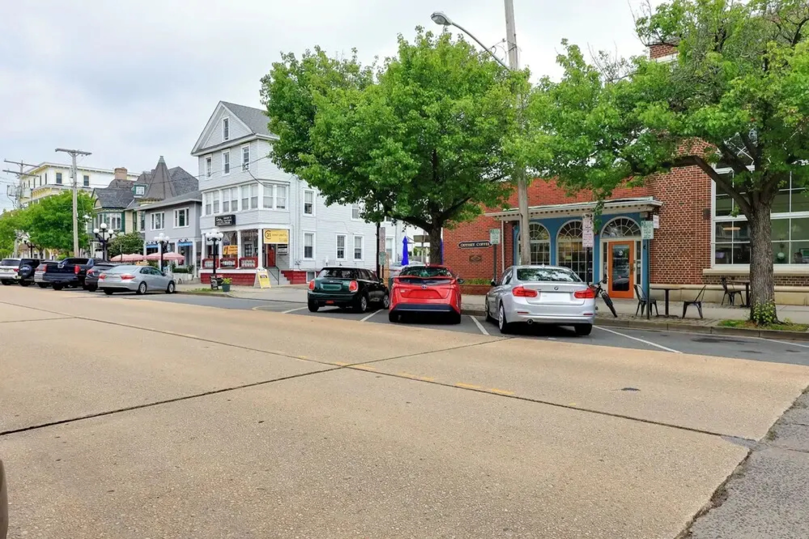 Walk to Downtown & Beach: Ocean Grove Apartment!
