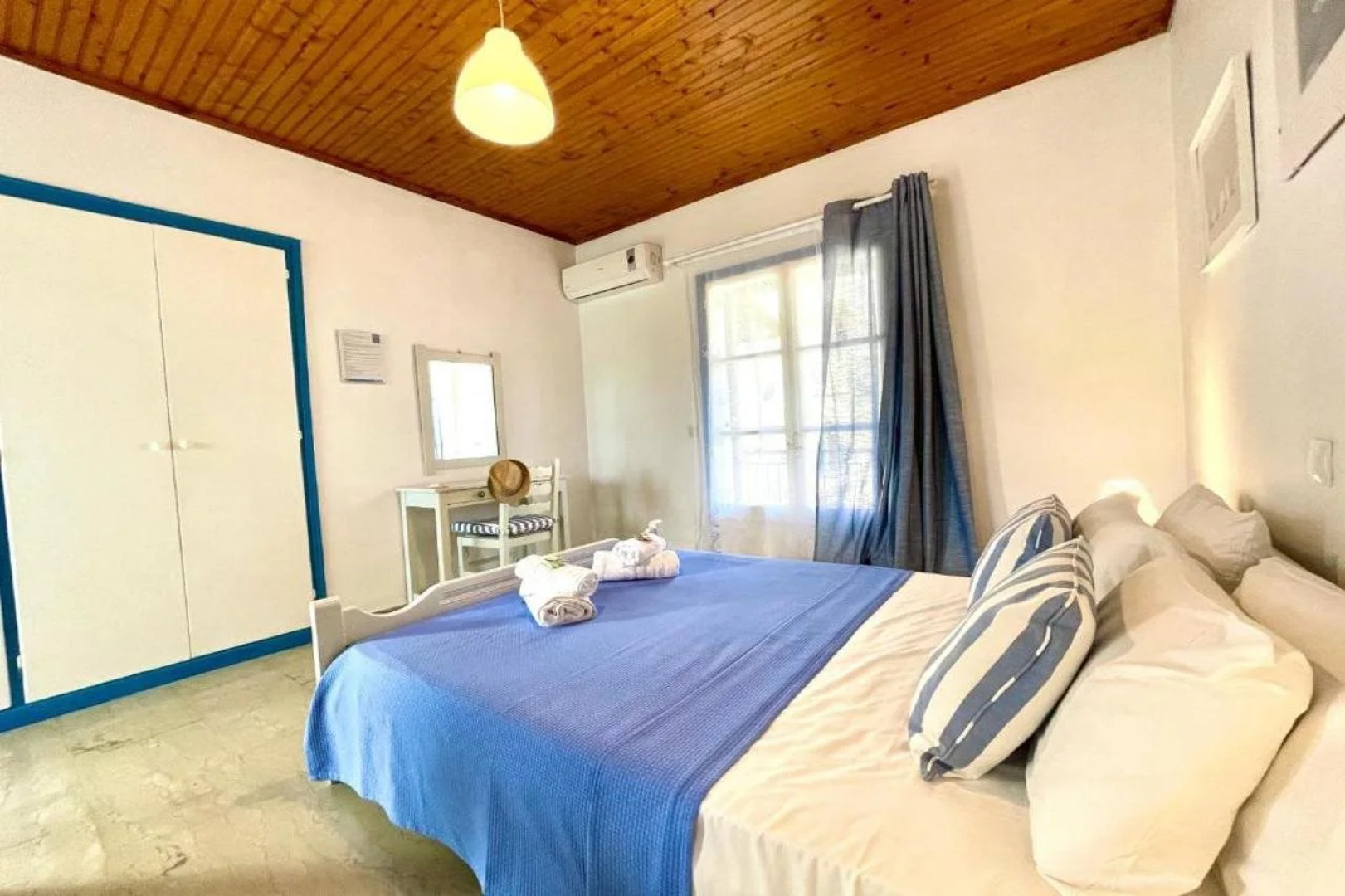 Sunflower Apartments & Studios