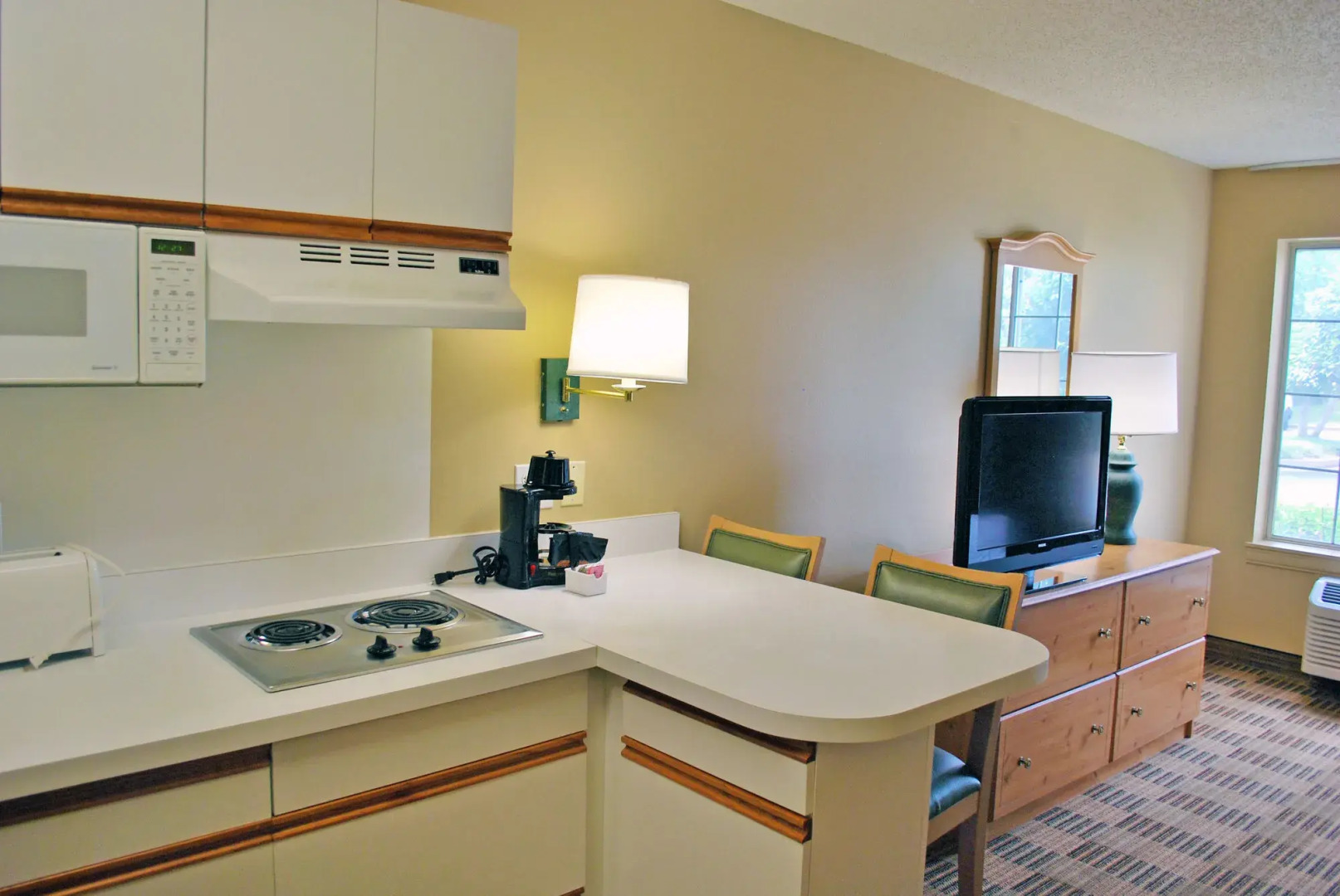 Extended Stay America Select Suites - St. Louis - Airport - Central