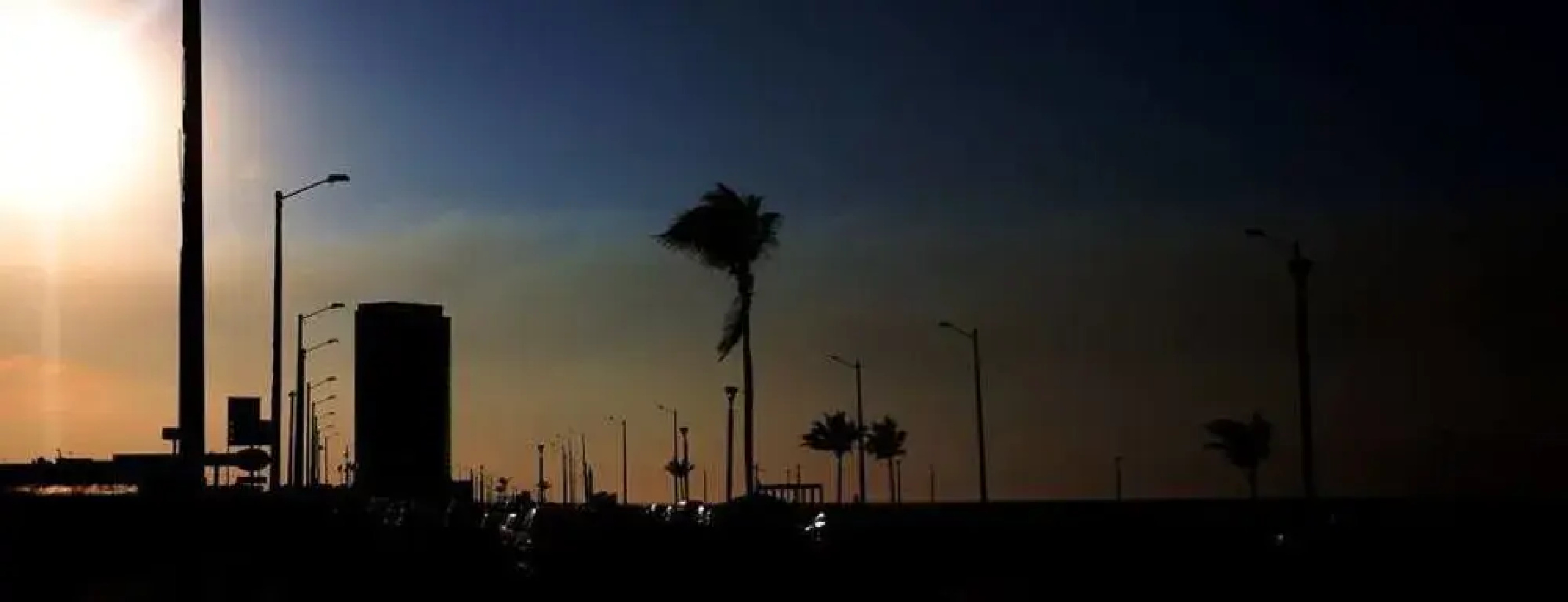 Quetzalcoatl Hotel & Suites Deluxe