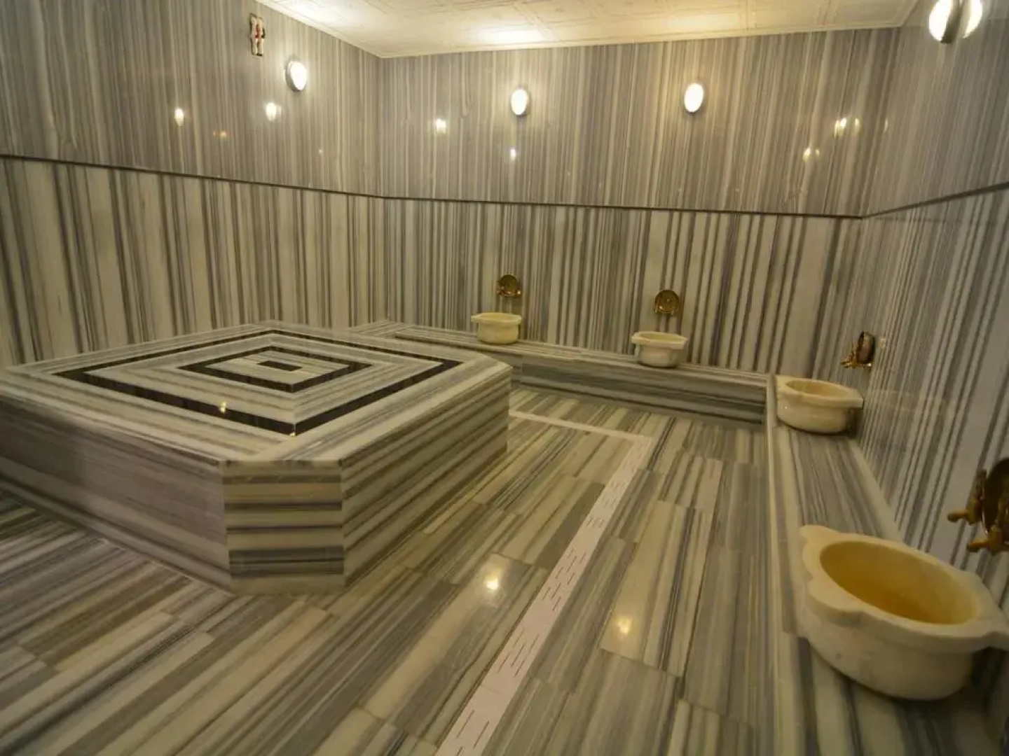 Tasar Royal Hotel