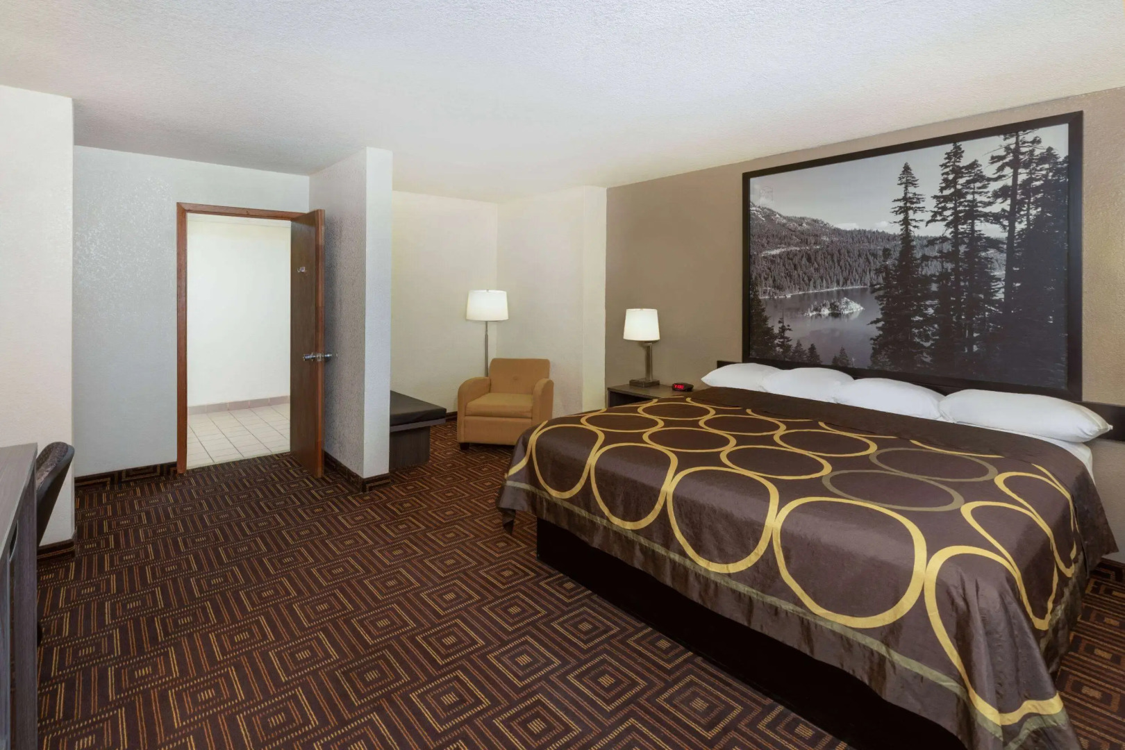 Super 8 by Wyndham Seguin