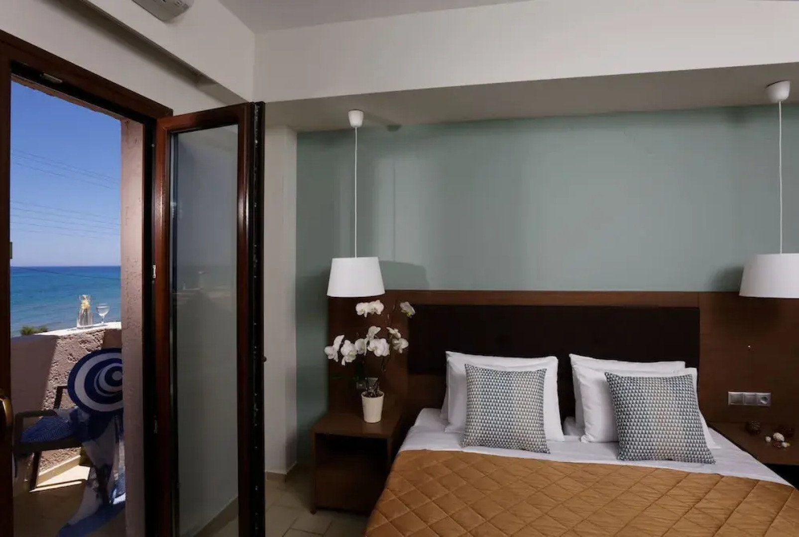 Pan Asia Seaview Apartment