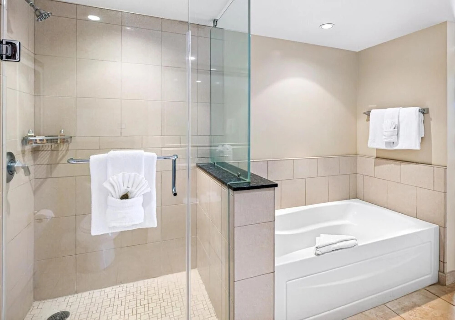 K B M Resorts- Hkk-306 Chic 2bd, Upgraded, Steps Away From Resort Pools, Beach and Spa!