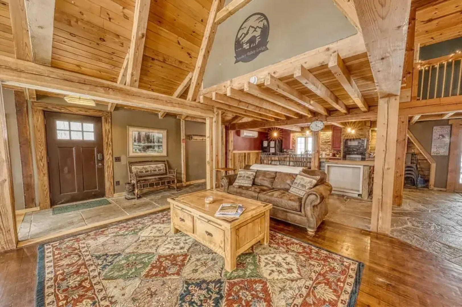 Smokey Valley Lodge 2 Bedroom Home by Redawning