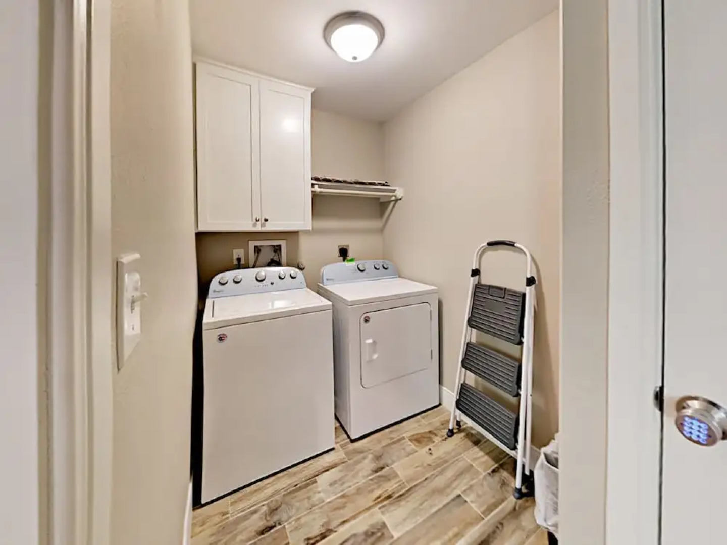 1411 Linden Home 3 Bedrooms 2 Bathrooms Home