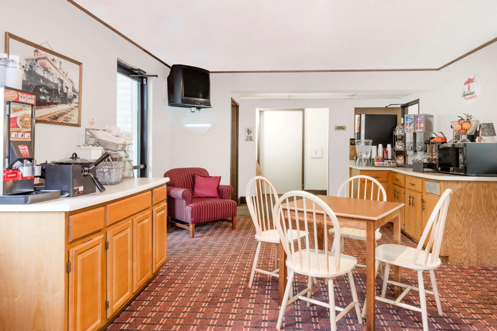 Super 8 by Wyndham La Vale/Cumberland Area