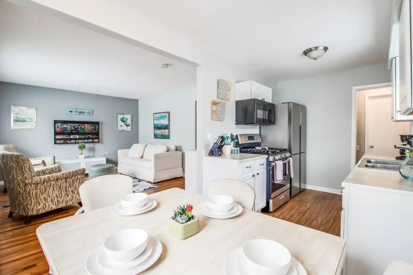 Beautiful retreat Home Near Auburn Hills/Waterford