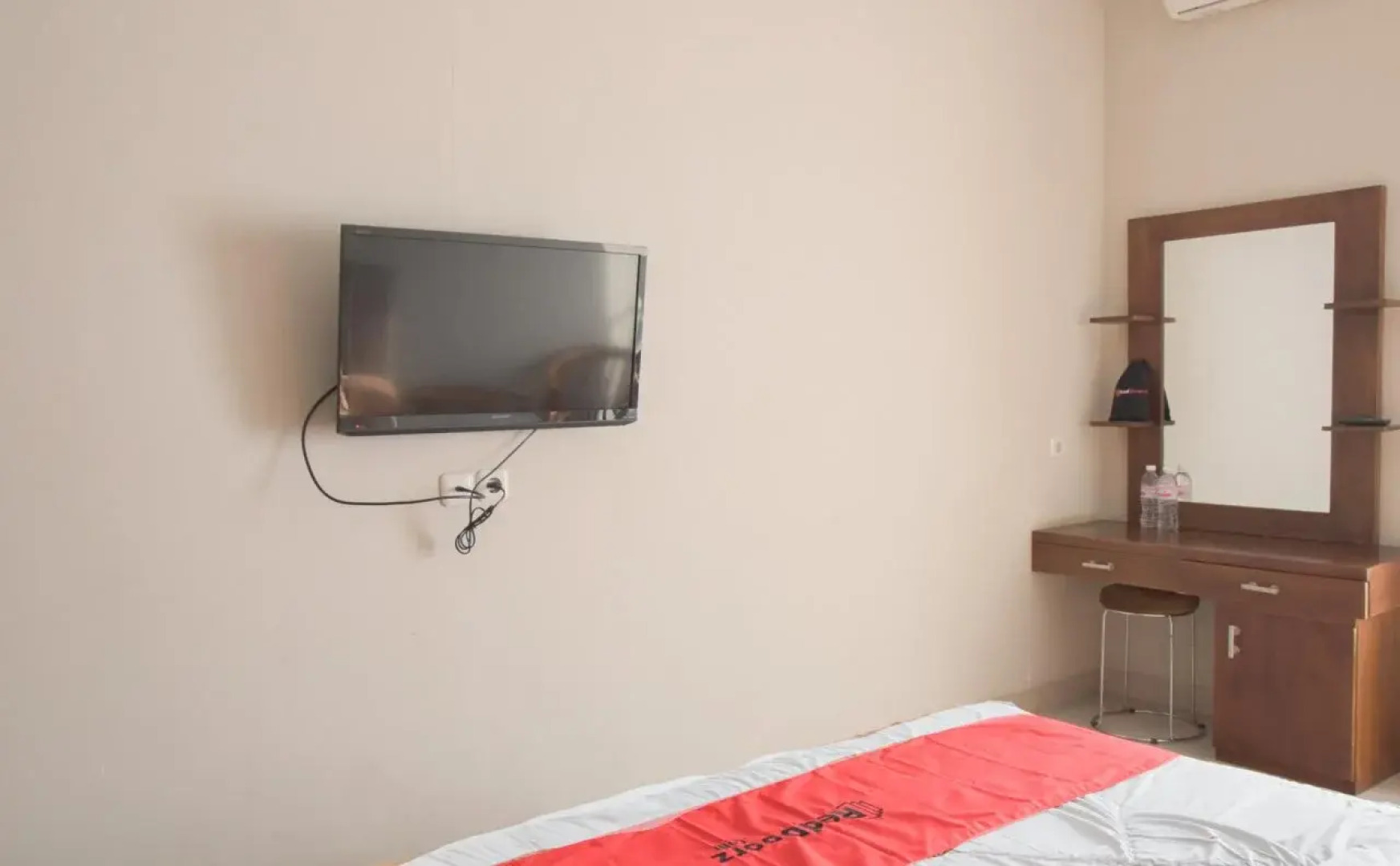 Kutilang Syariah Guest House by RedDoorz