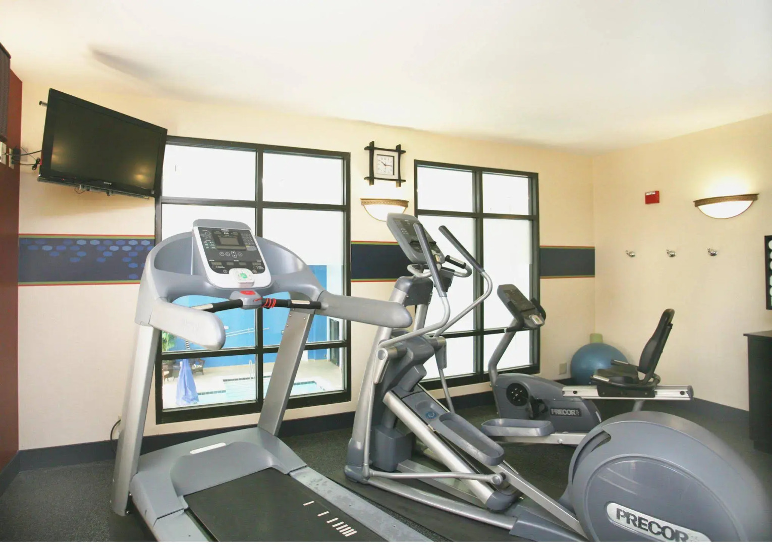 Hampton Inn & Suites Chesapeake-Square Mall