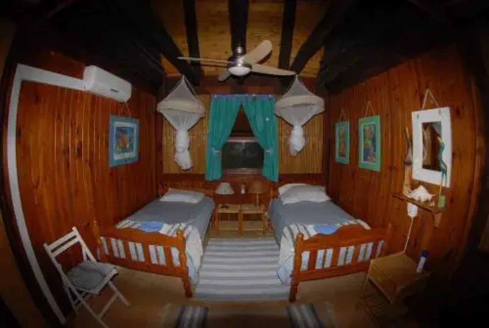 Dolphin Lodge