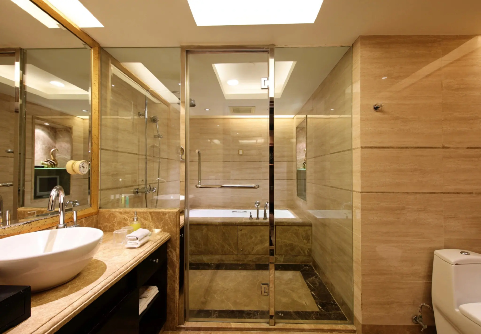 Royal Mediterranean Hotel