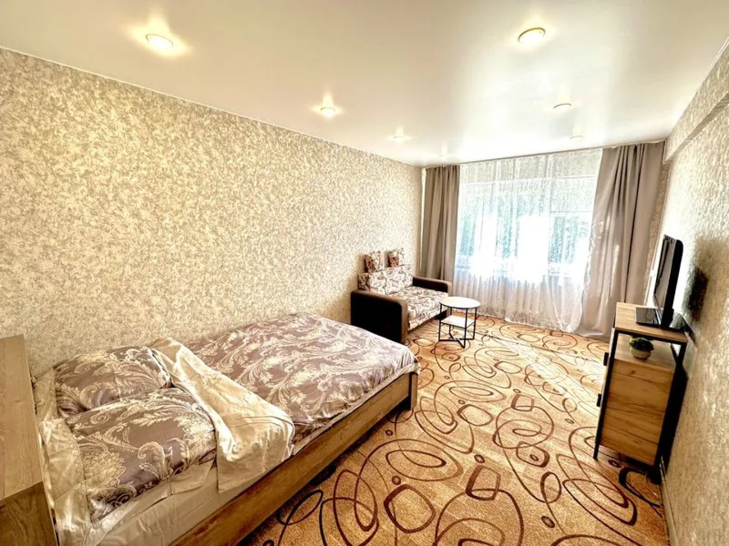 Two Pillows on str. Lenina, bld. 56