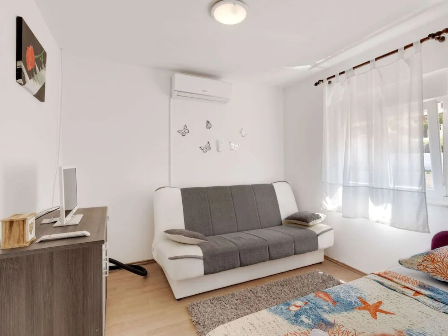 Cosy Holiday Home in Jasenice Rovanjska with Sea Nearby