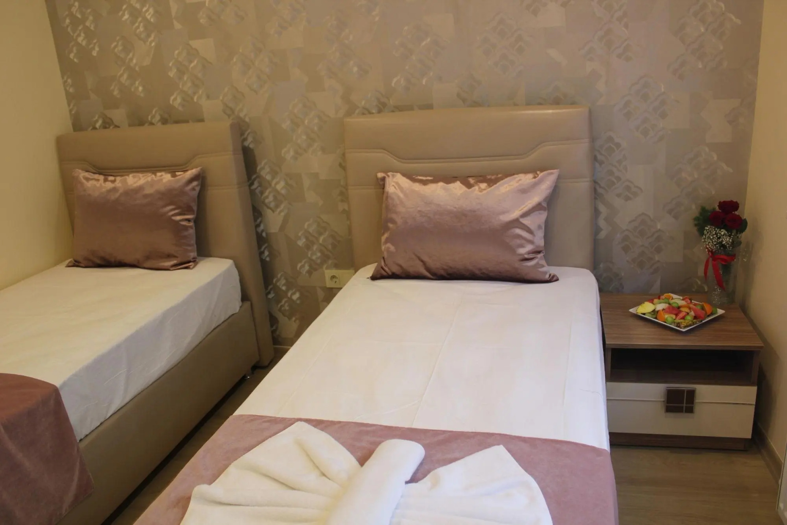 Gorur Hotel