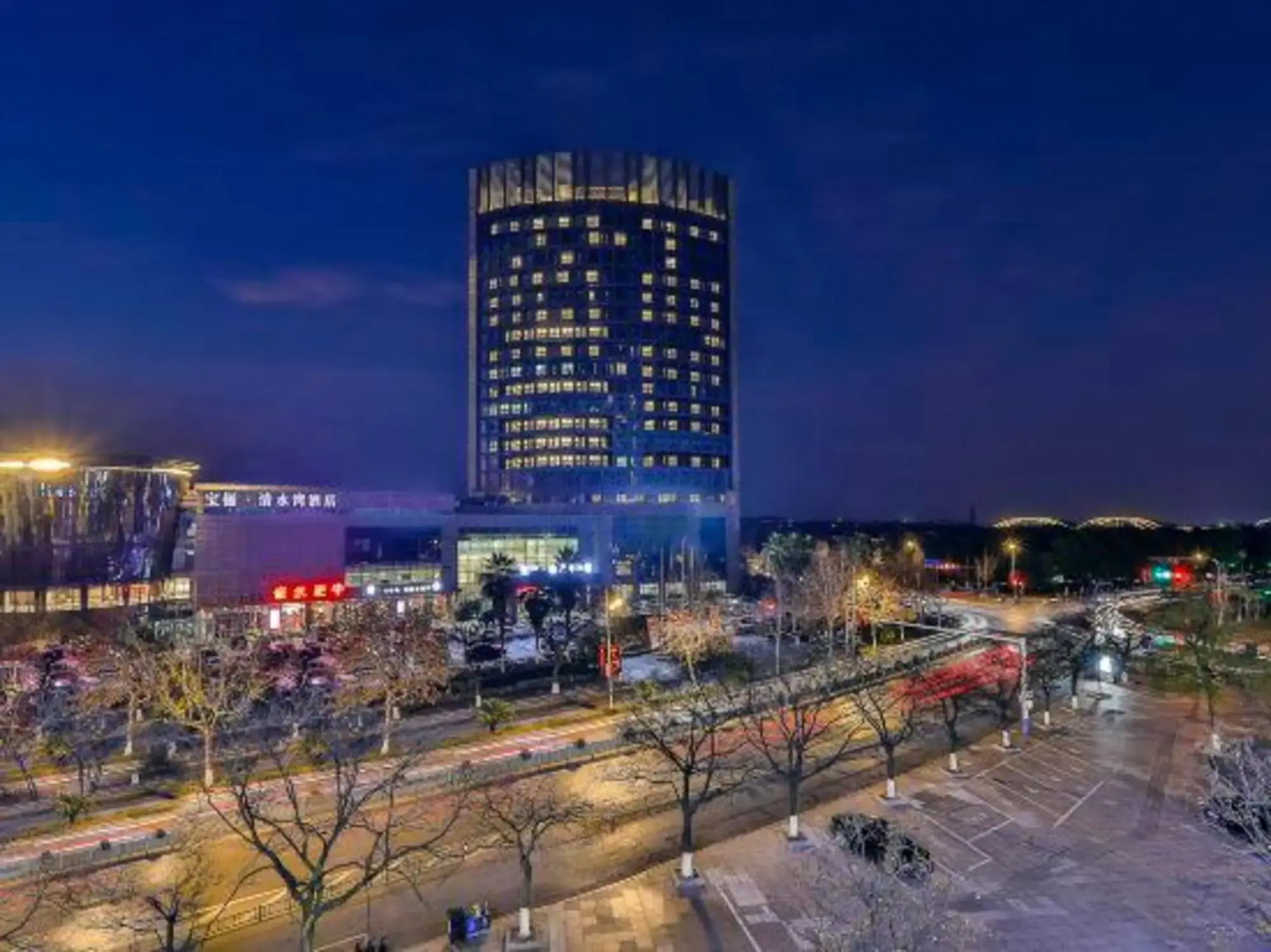 Long You West Lake Hillview International Hotel