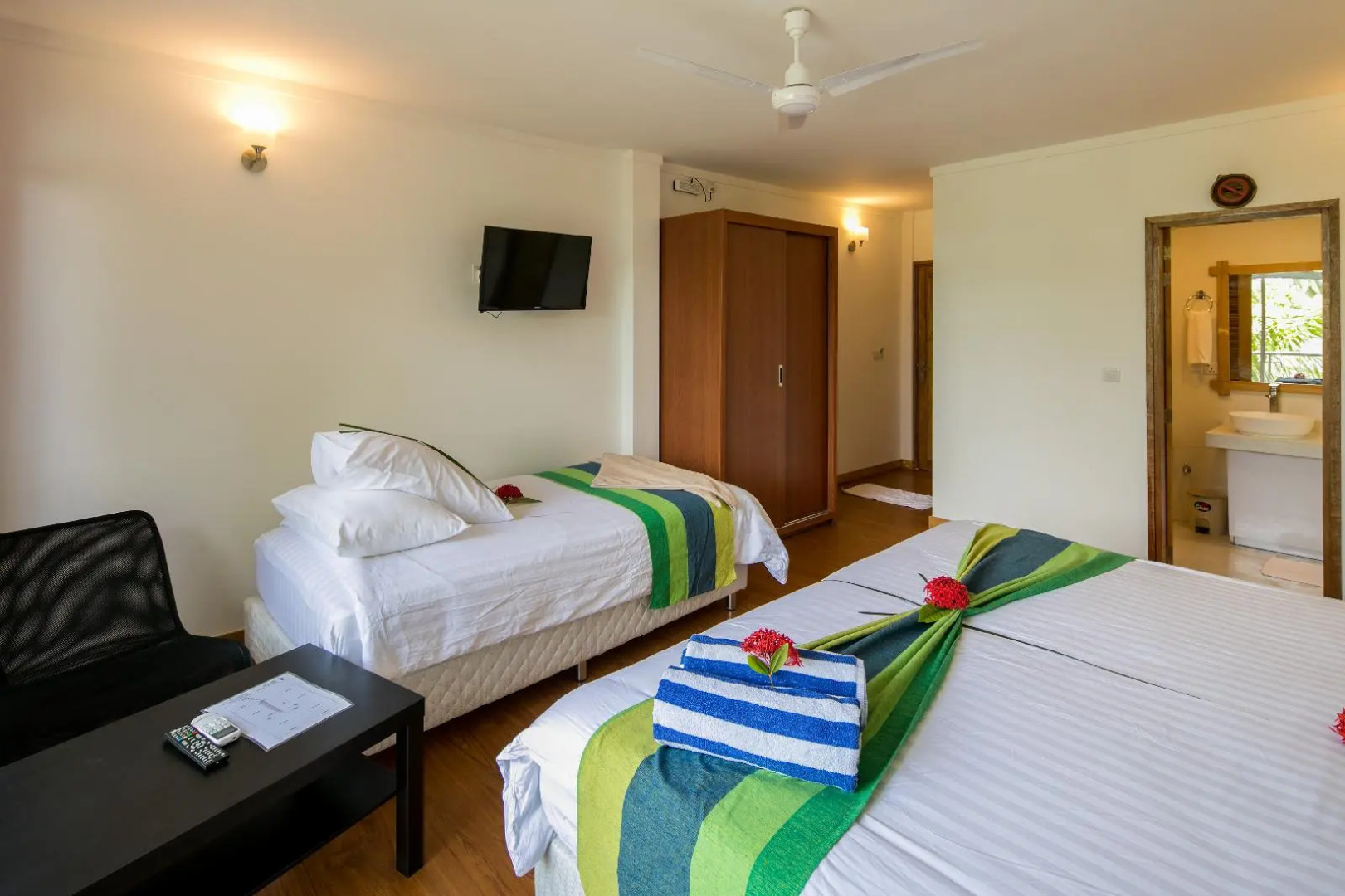 Shallow Lagoon Rasdhoo