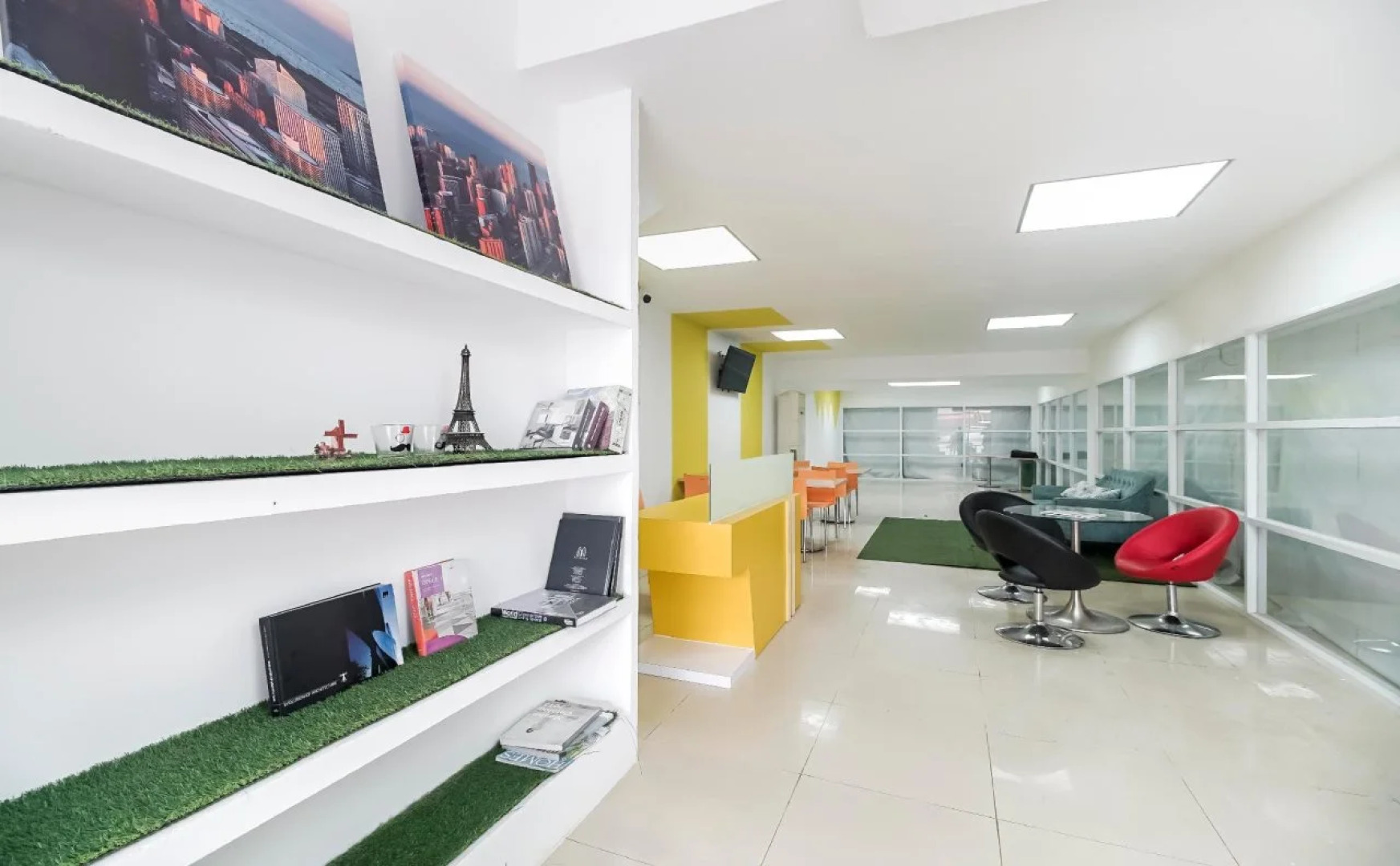 RedDoorz Plus near LRT Cinde Sudirman Palembang