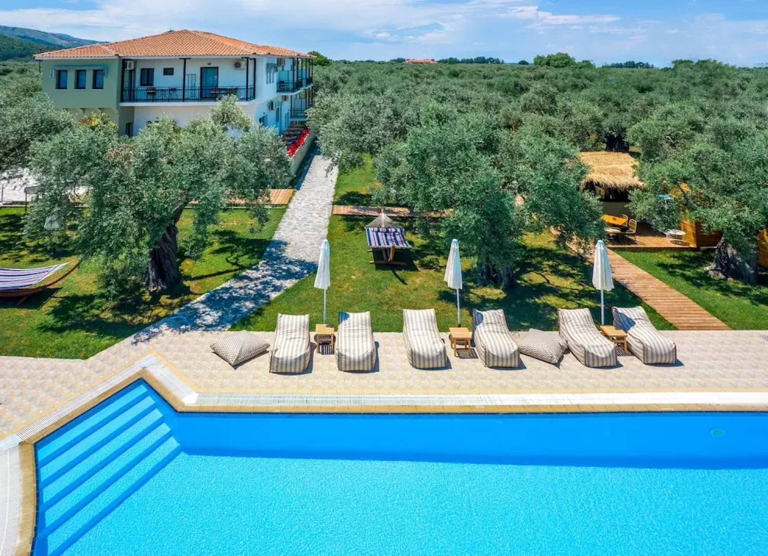 Nefeli Fresh Hotel