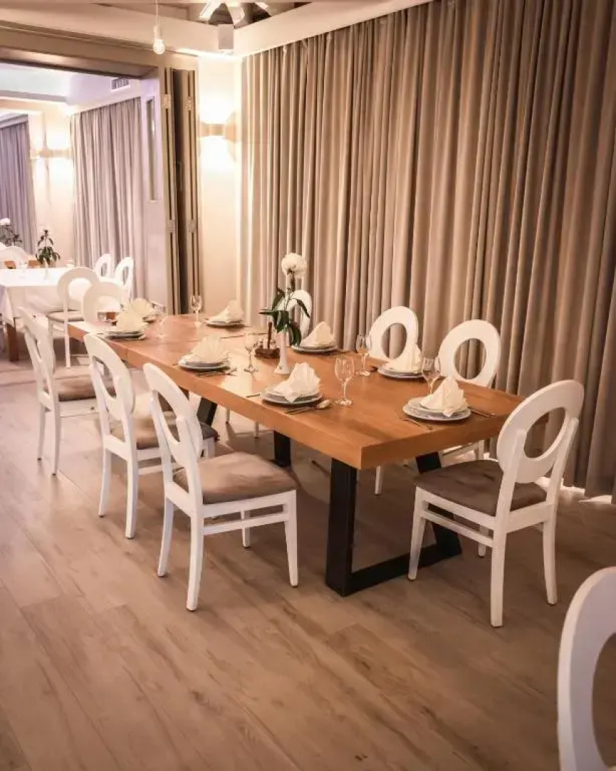 Hotel & Restaurant Se-Mi