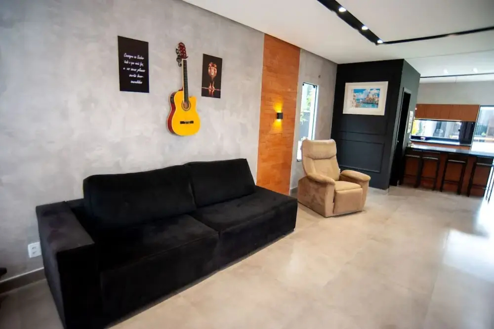 Casa pet Friendly c Piscina Churrasqueira e Wi-fi