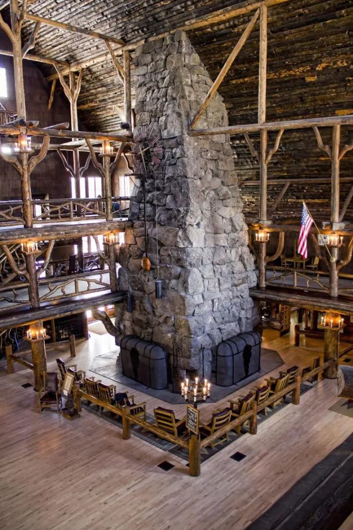 Отель Old Faithful Inn — Inside the Park