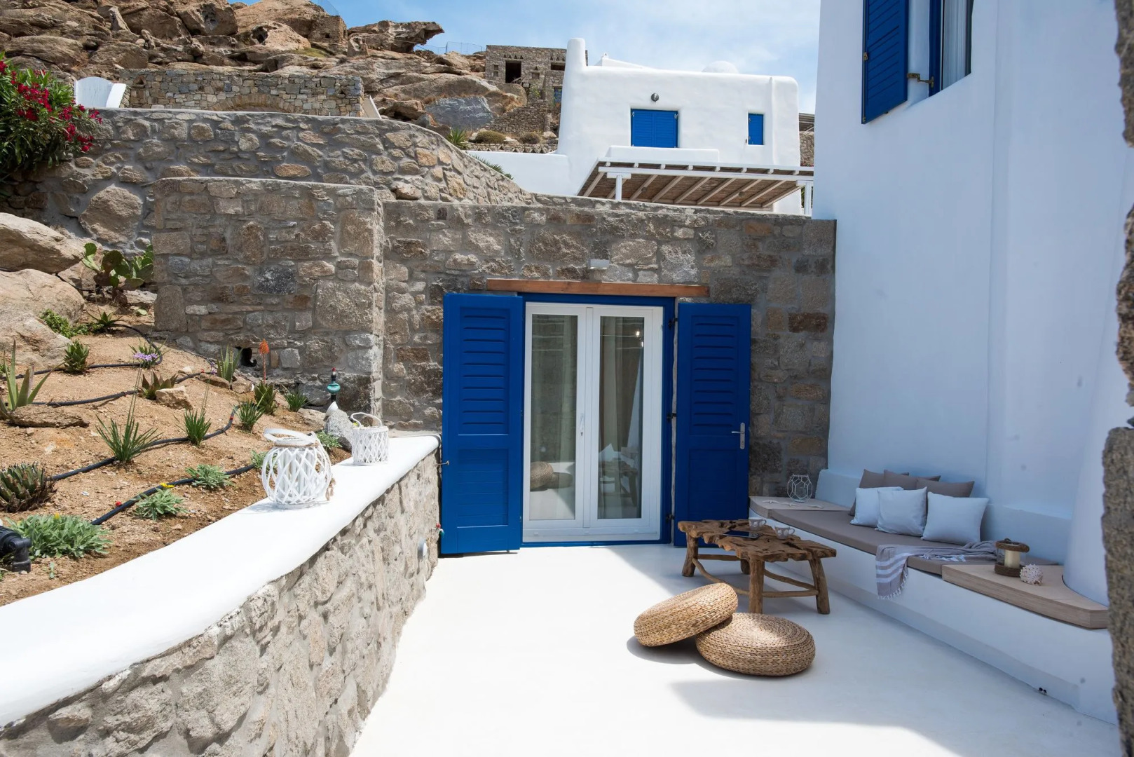 Argiro's Gorgeous Studio In Cycladic