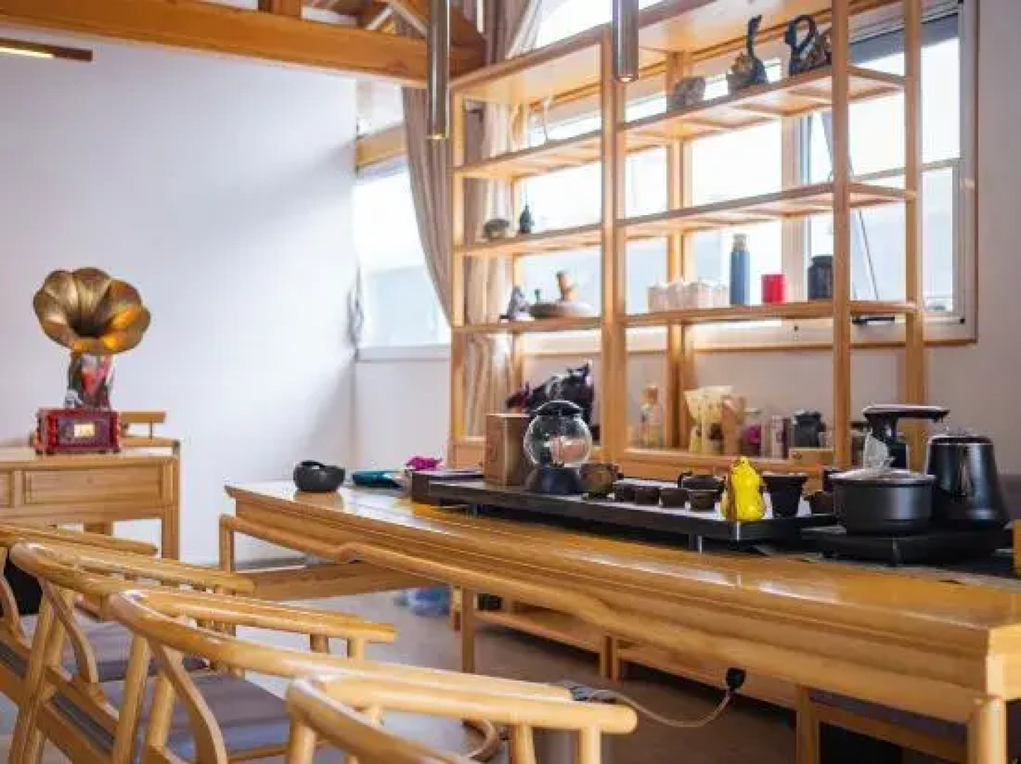 Shanshui Tingyuan Hotel (Zhangjiajie National Forest Park Wulingyuan Sign Store)