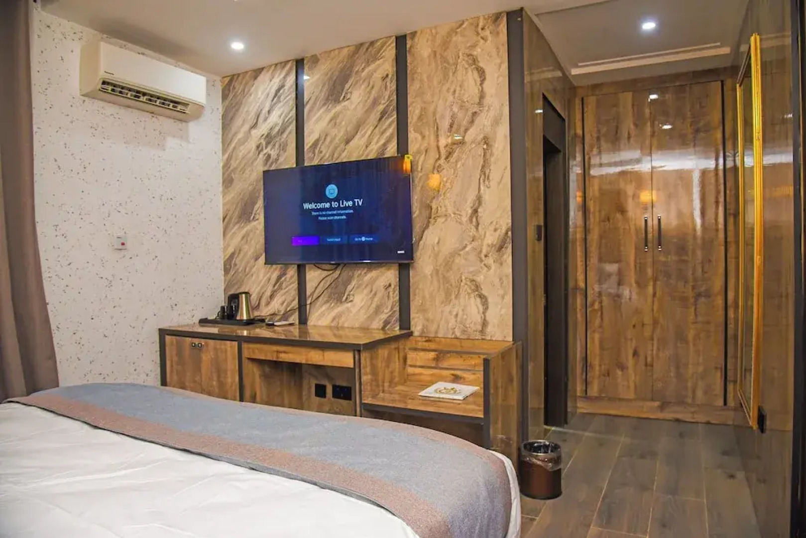 McDons Skye Hotel and Suites