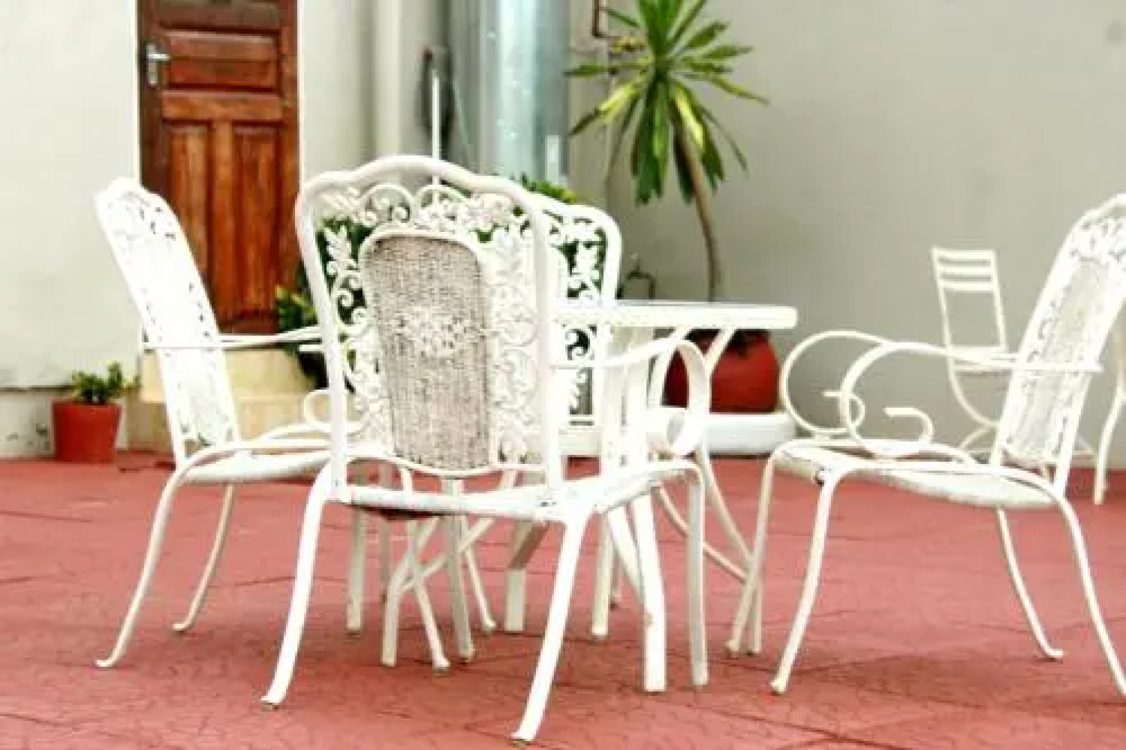 Avon Garden Apartments