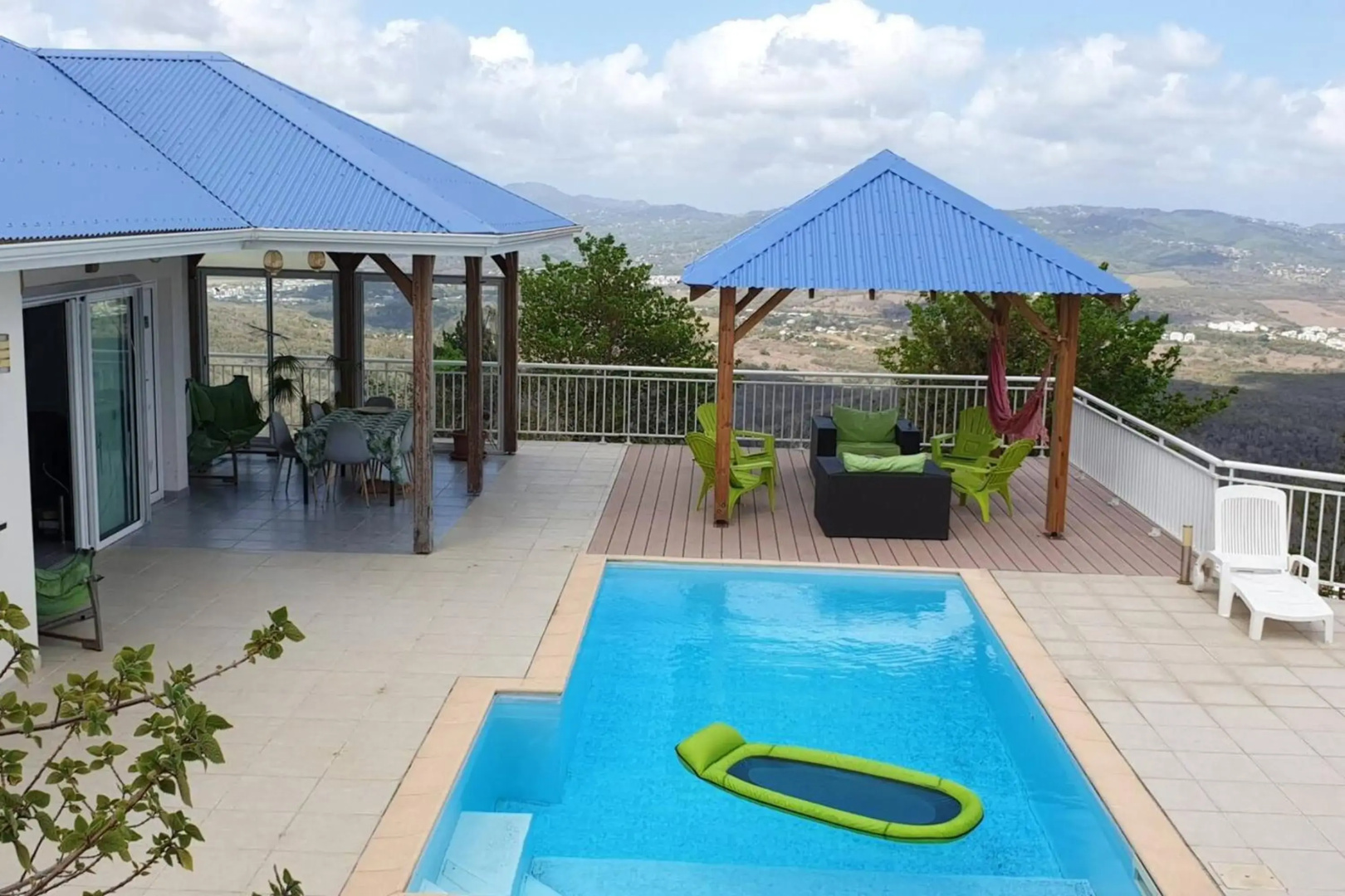 Villa de 3 chambres avec vue sur la mer piscine privee et jardin amenage a Le Diamant